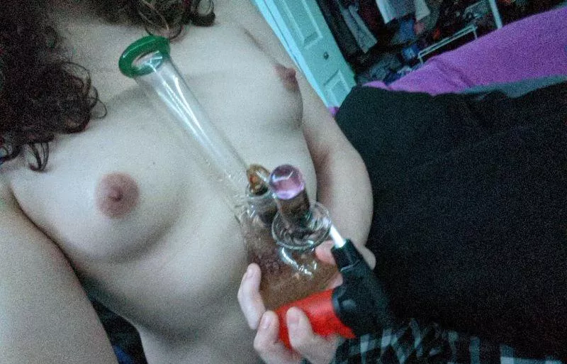 Hella late [f]or the holiday, hope everyone had a stellar 4/20! (repost because forgot gender tag oops)