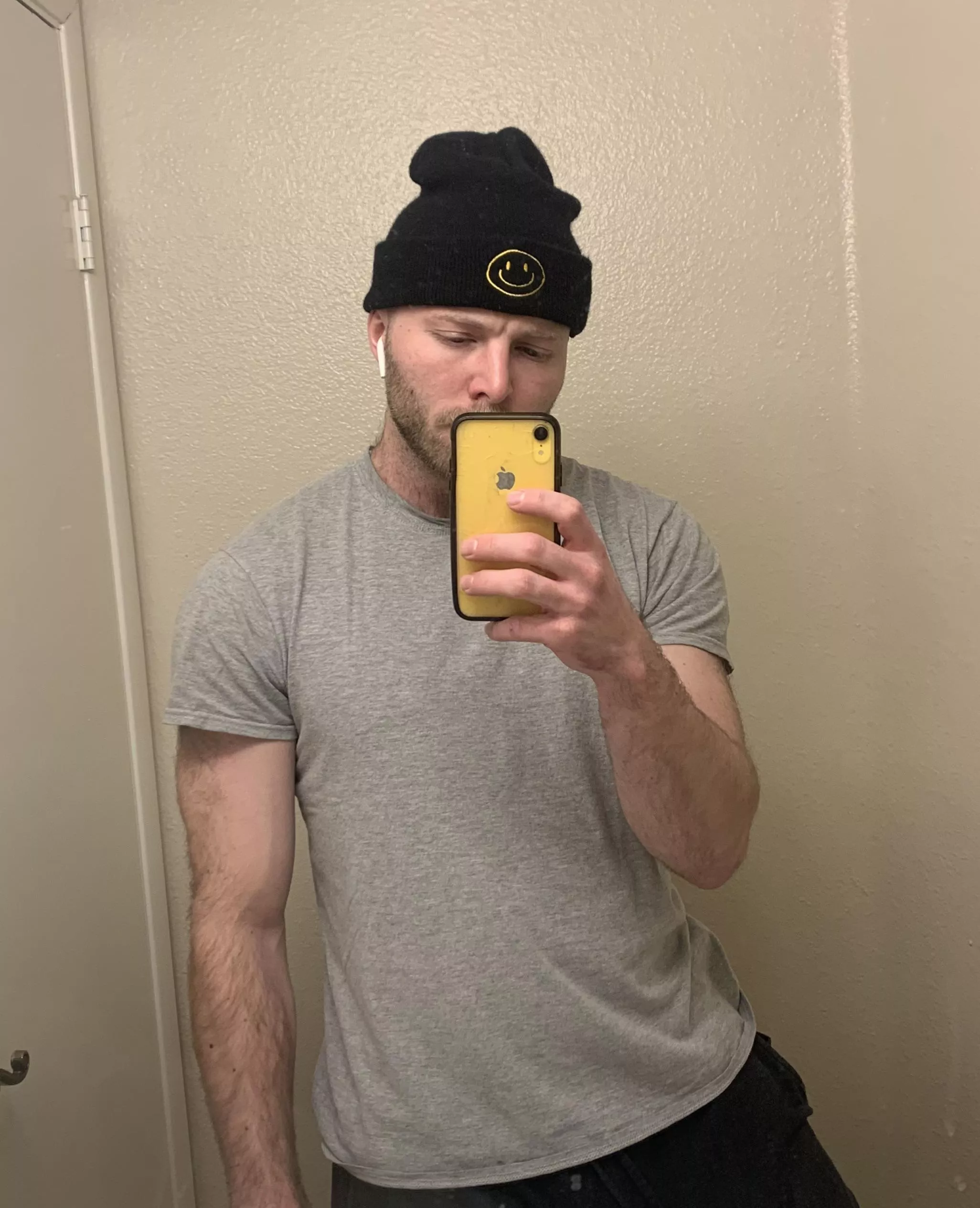 hi everybody :) anybody play fighting games?