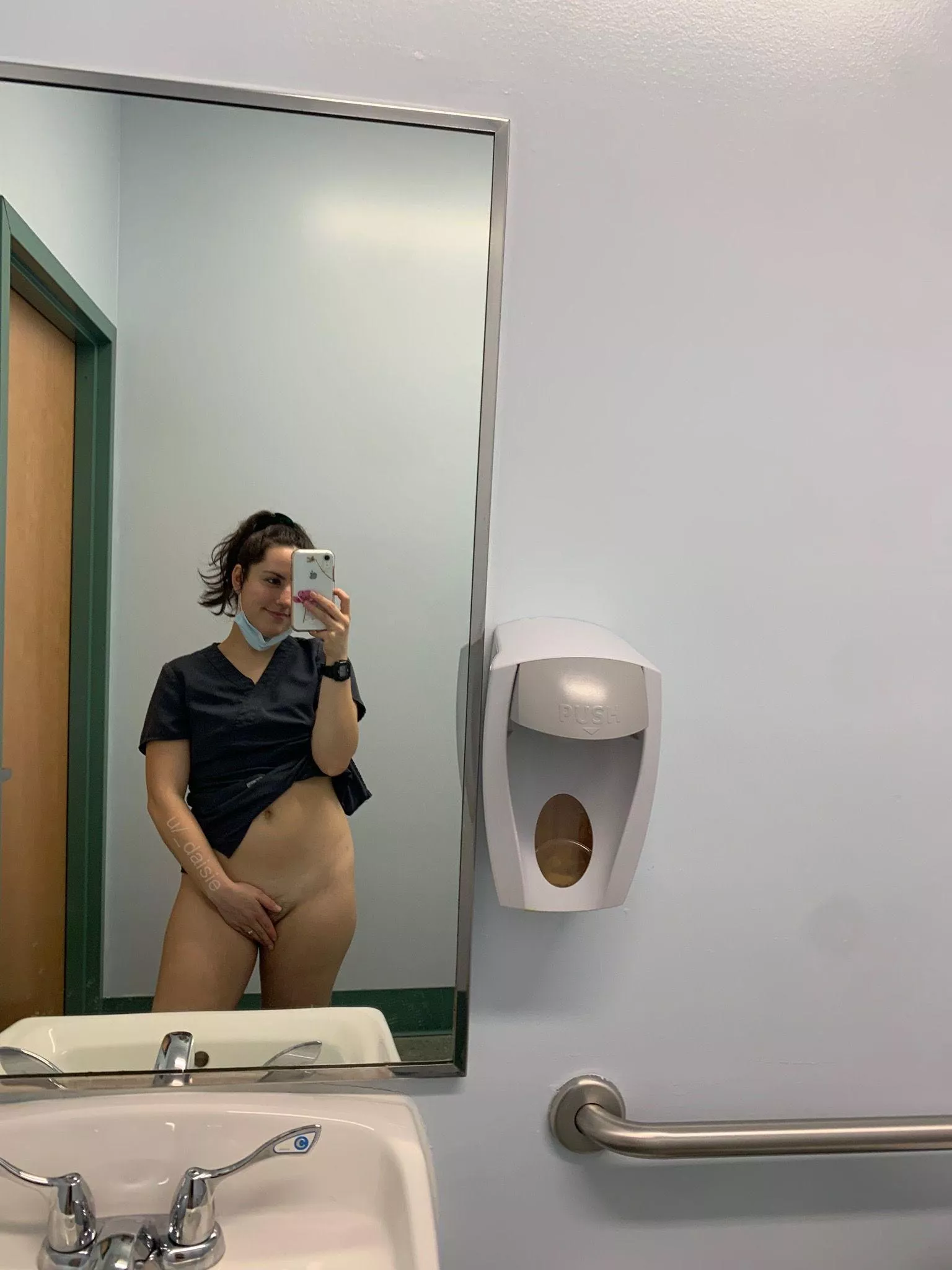 i'm a vet tech, lick my pussy?