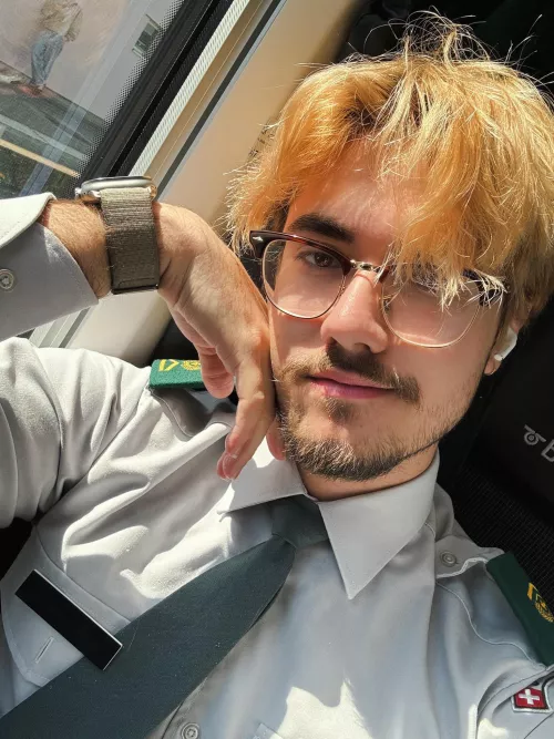 Im super tired gonna sleep if i arrive at my home 😴