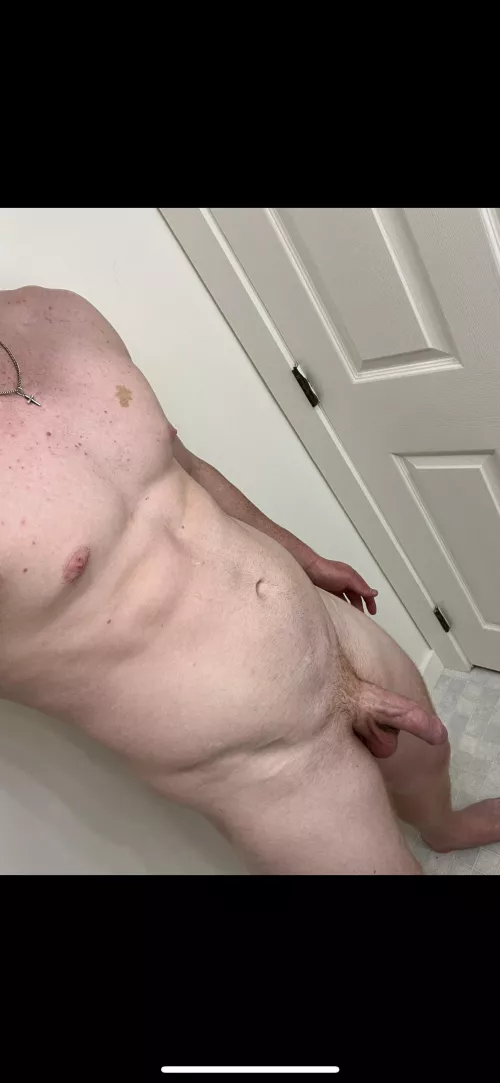 It’s my birthday today so I nutted all over my abs.. anyone wanna give me birthday head?
