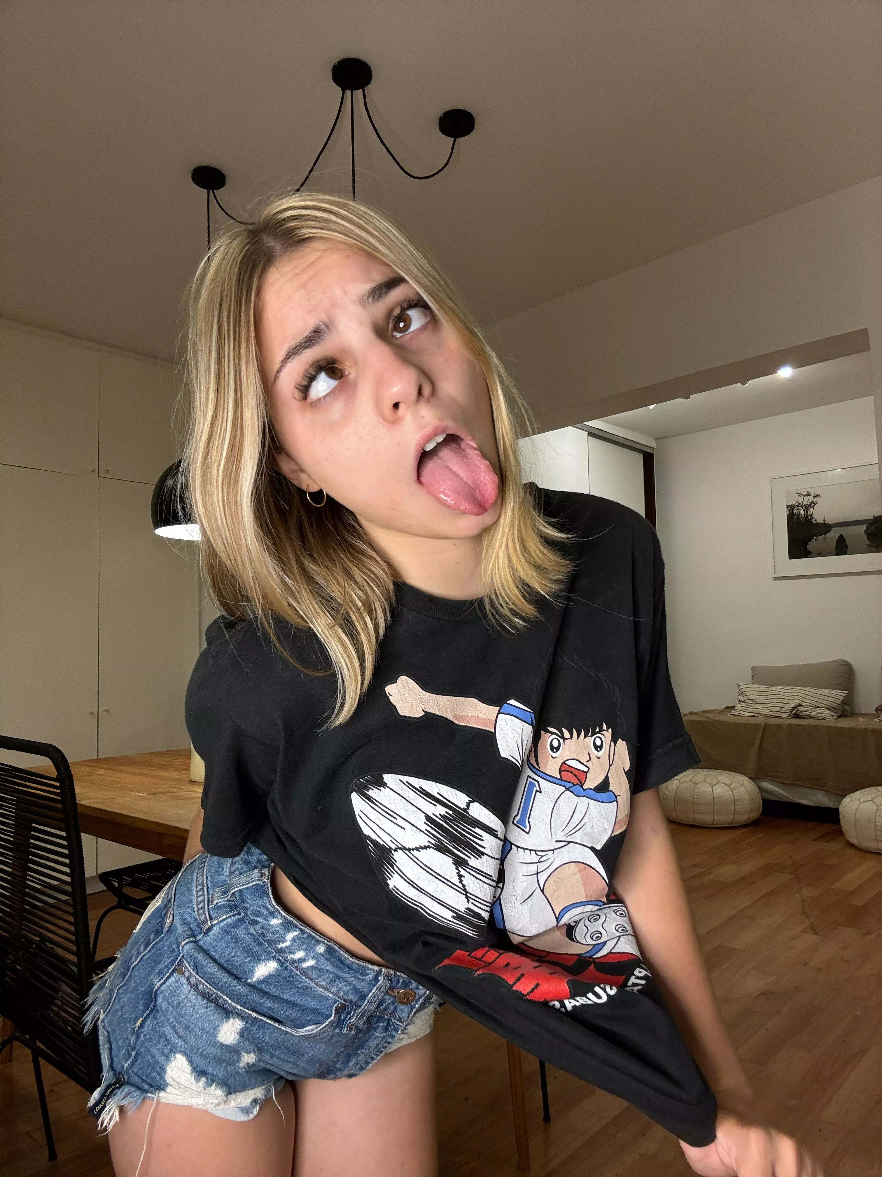 Please fill in your cute girl