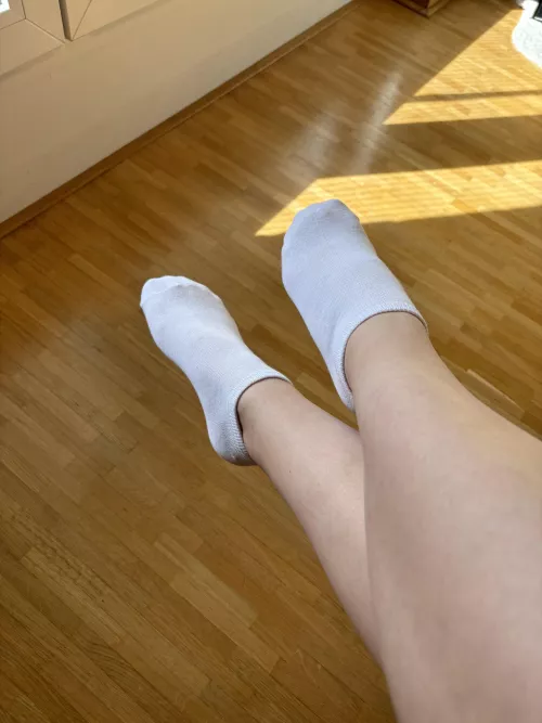 What socks color do you prefer ? Or is white okay ?