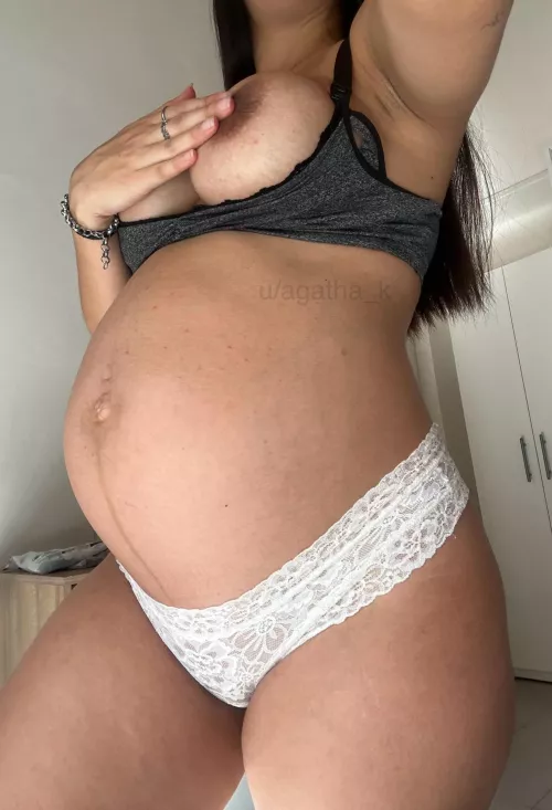 How many times would you fuck a pregnant woman?🥵🔥