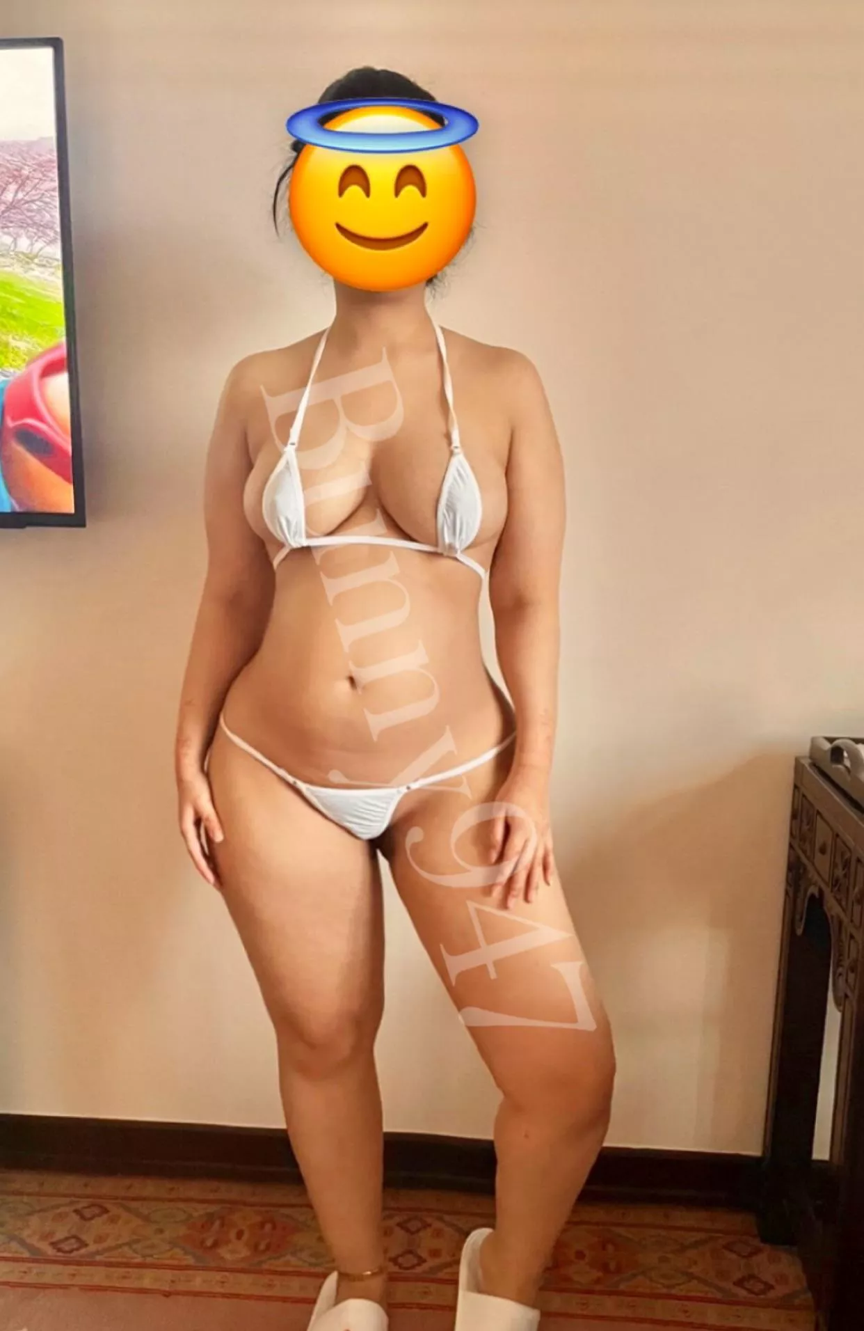 Hubby loves when i wear tiny bikinis to the pool😈 [F]