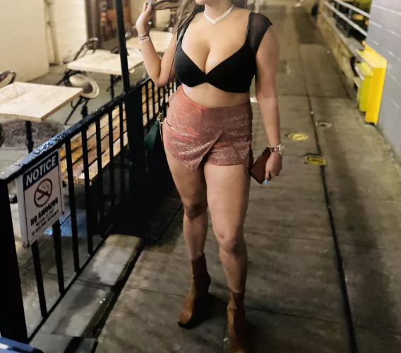 No Smoking - OK. Yes to Smoking Hot?? [F]