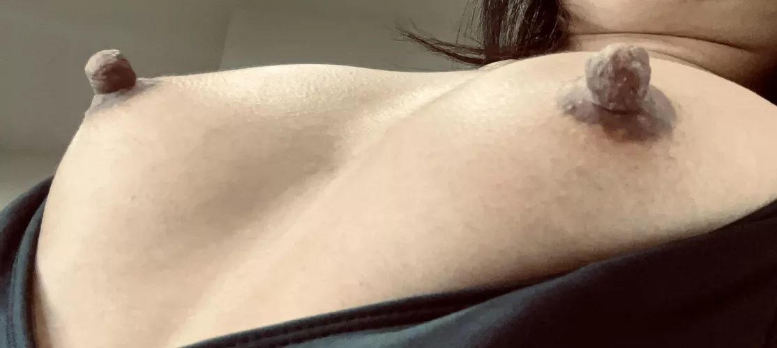 Saturday night be like showing my huge hard thick nips around 😘