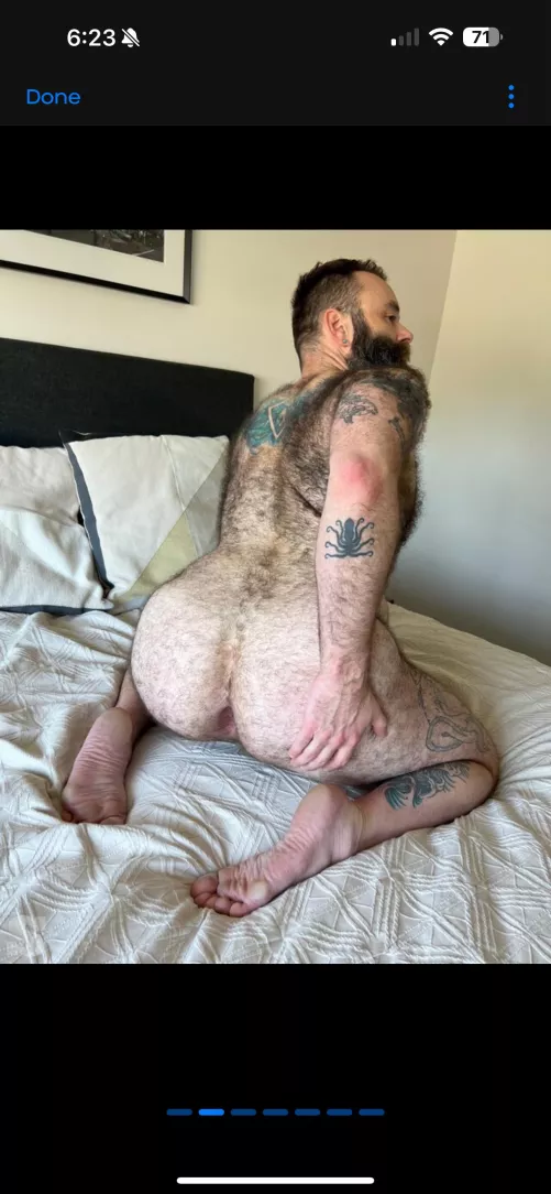 Very hairy dad [43] holding it open for ya 