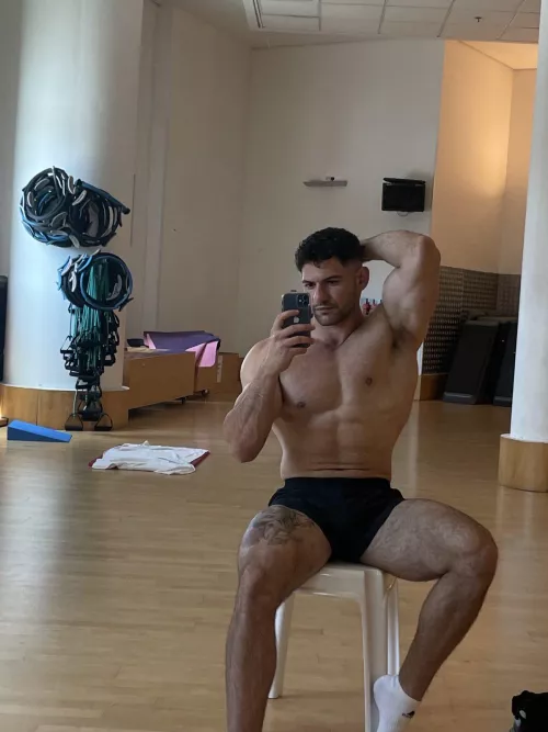 (25) We've got the whole place for ourselves, what's the first thing we've done?