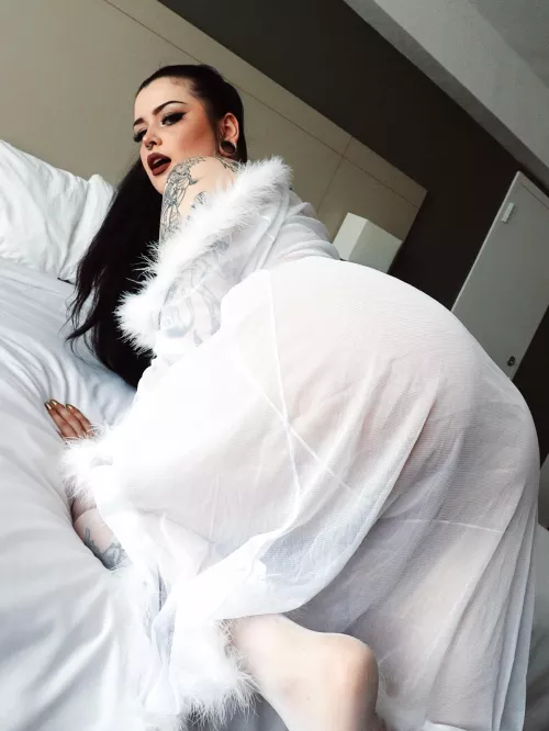 This chubby girl looks so sexy with lingerie on