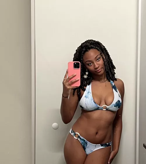 What’s the first thing you notice when you see me?