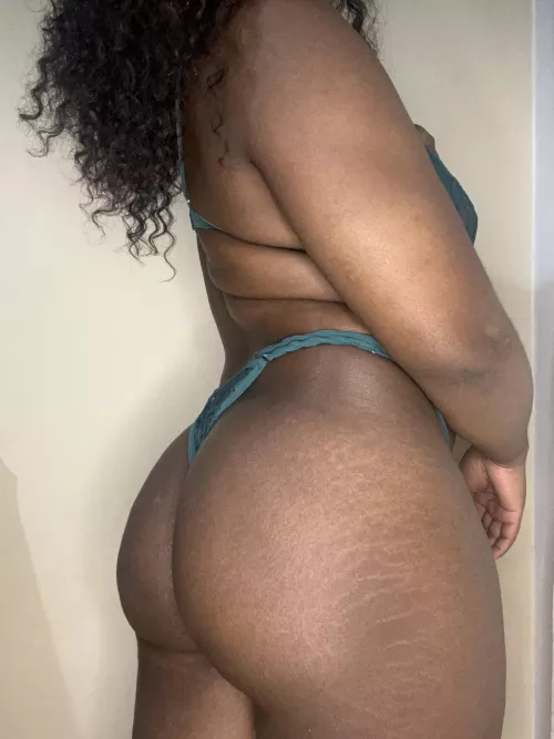 You can lick all my panties from behind 