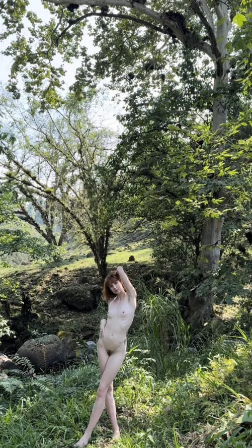 An all natural skinny girl.