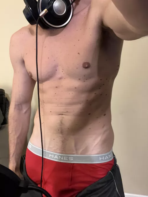 Any naked gamers want to play