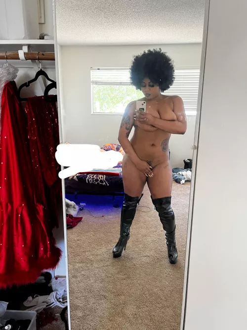 Appreciating my thickness 