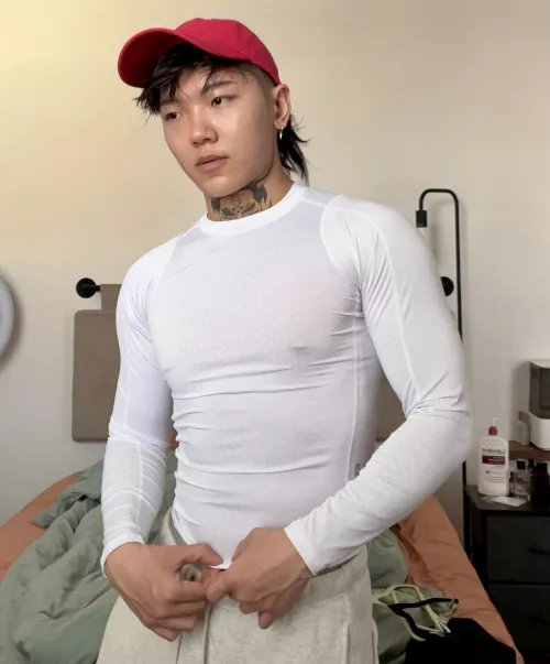 Cut is going well - I can wear compression shirts again 