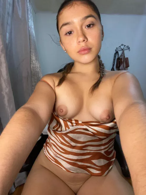Delicious puffy tits😝🥰