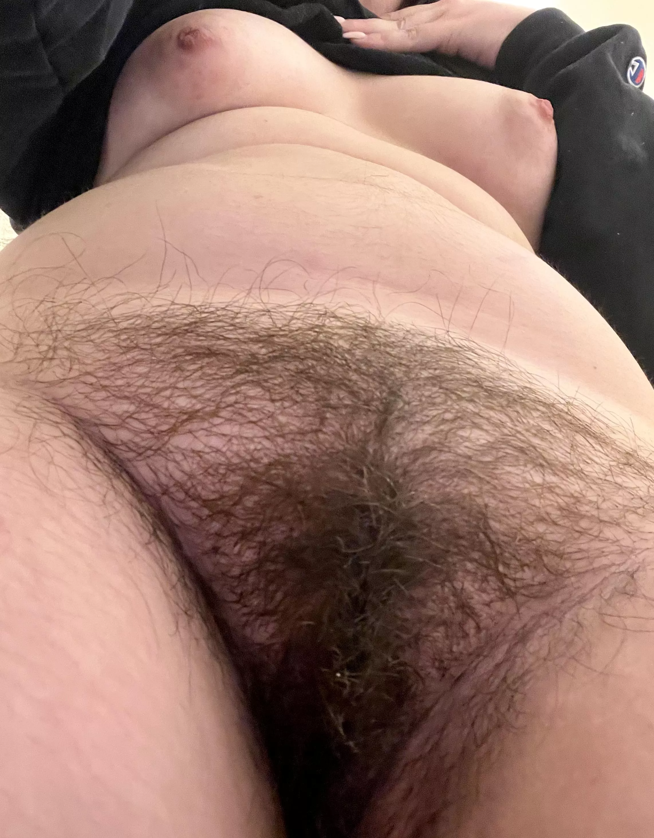 Does your wife send you bush pics or do I have to?🙈