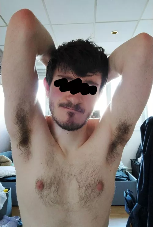 Get a faceful of my sweaty pit hair bro