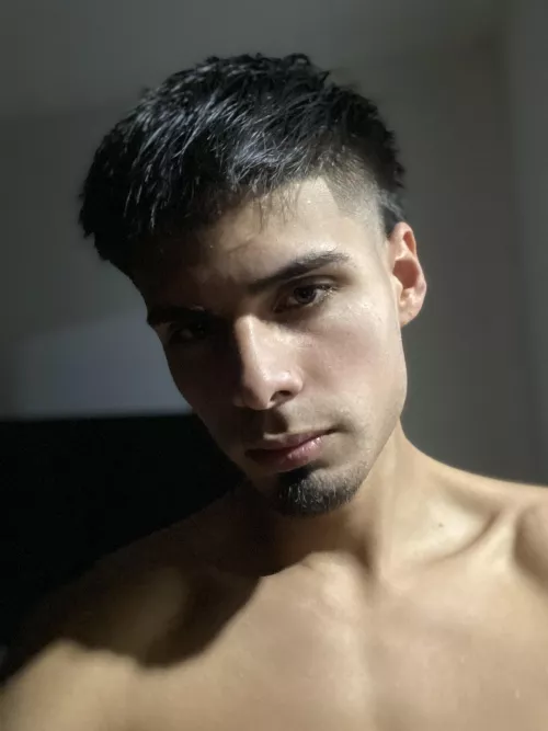 Hello, good night, do you like how I look today?☺️☺️♥️