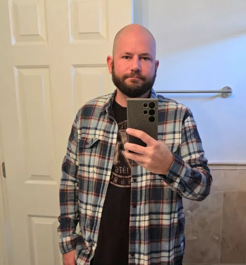 New beard, newly single, loving life! 