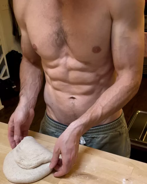 Shaping sourdough 
