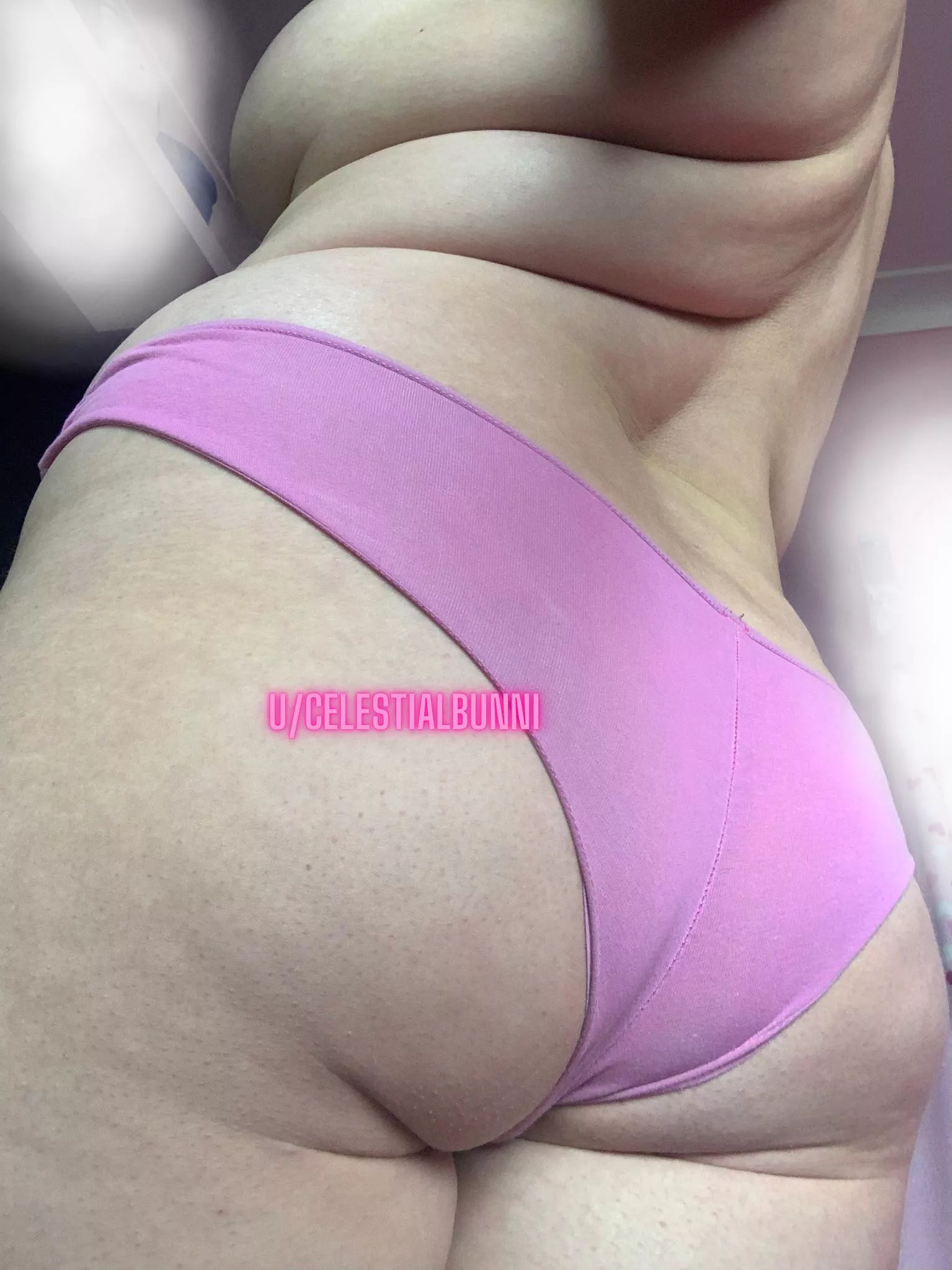 Can this Scottish girl sit on your face?