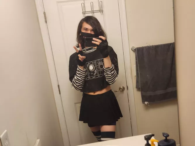 Got a new top and mask! Hope it looks cute! ✨️✨️