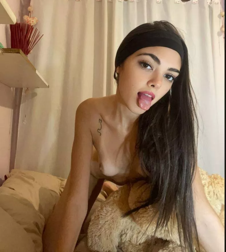 Help a friend out...don't masturbate alone.