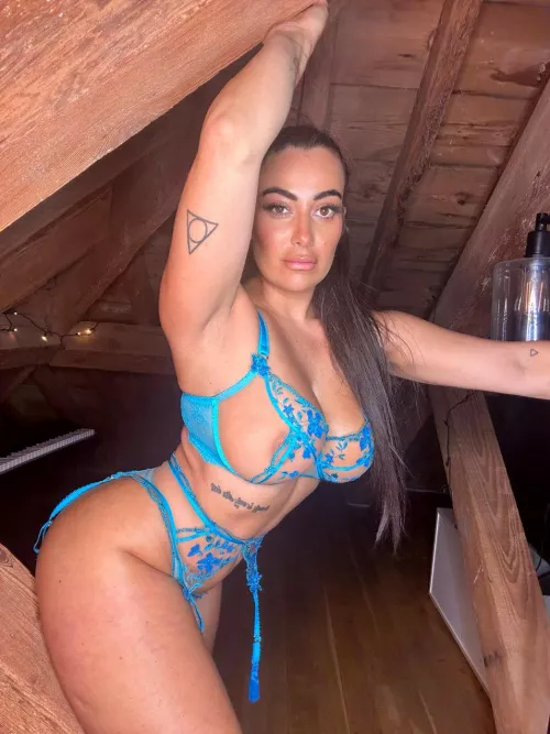 Just trying to get licked over here