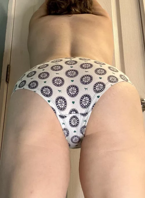 Let’s end the season now while the Mariners are first in the AL West! 😅