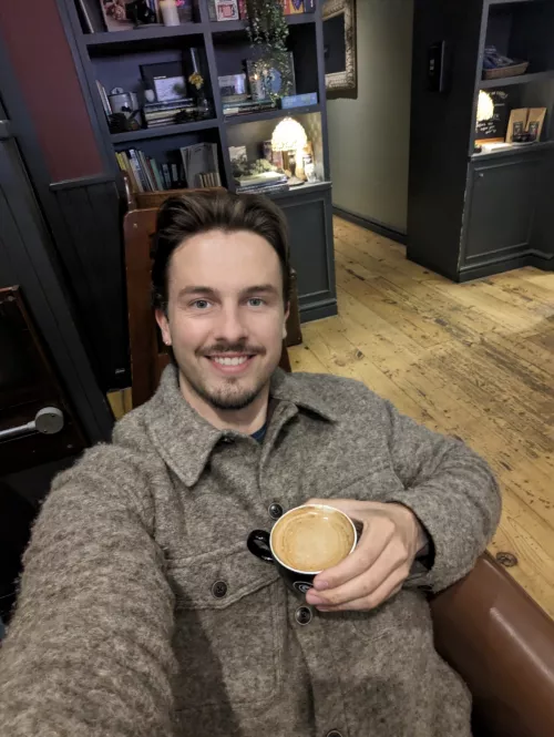 Morning everyone ! Have a great day 😊