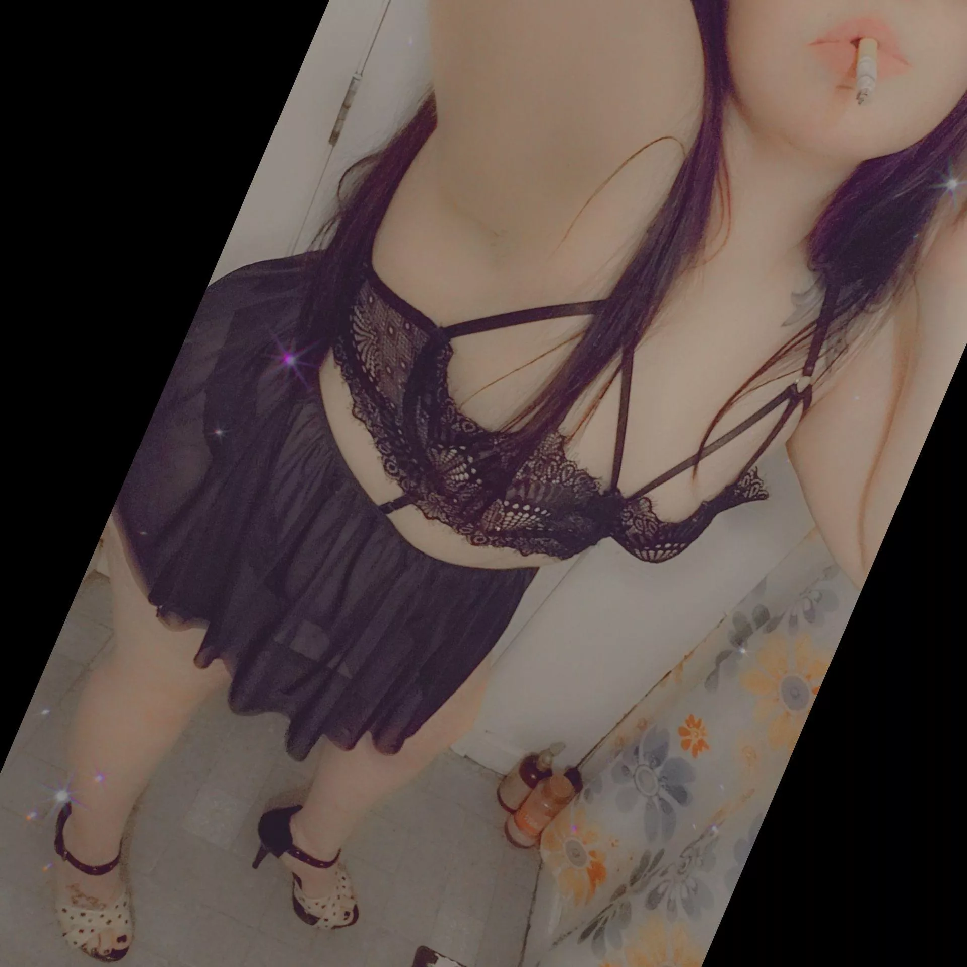 My lungs are black as my stilettos 😈🖤