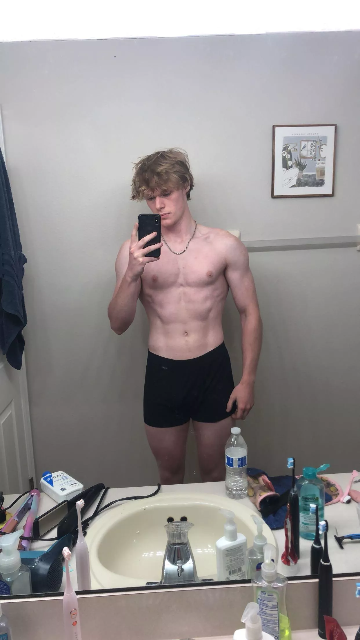 old pic when i was 20lbs leaner 😅