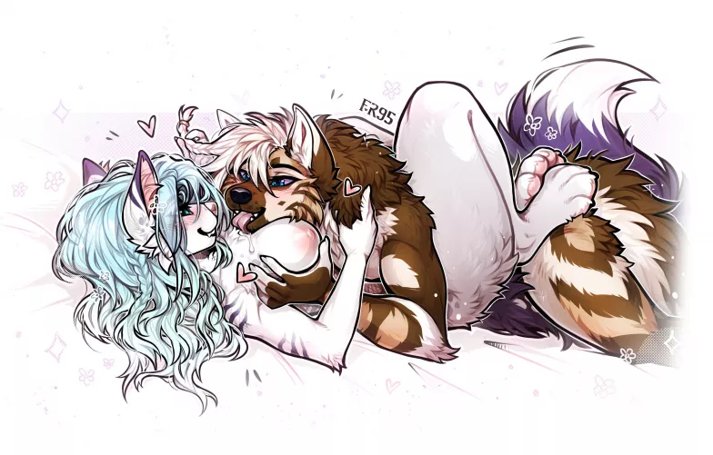 Playing with her pillows~ [MF] (F-R95)