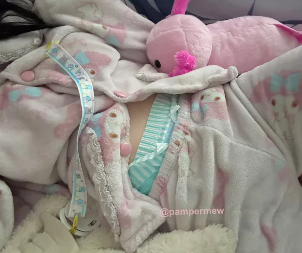 waistband peekage >w<