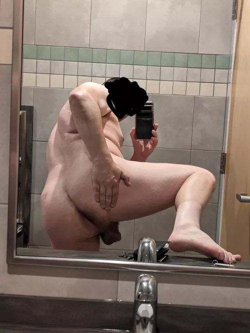 45yo bicurious self conscious. Want to get fucked but need more confidence. 