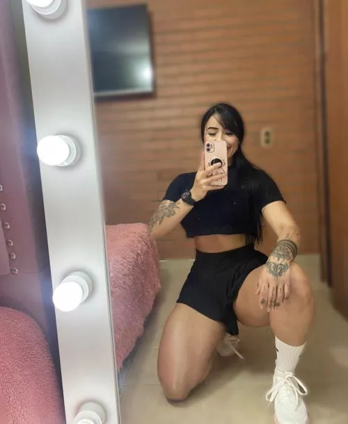 [F] Do you like my look