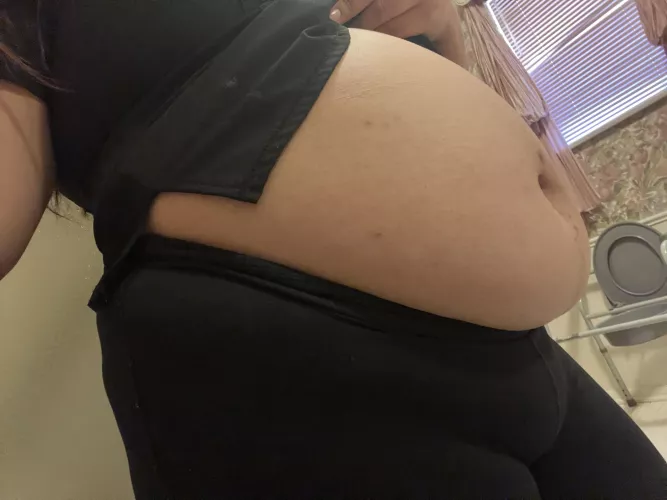 got in trouble at work today for wearing leggings since my uniform doesn’t fit anymore 😩