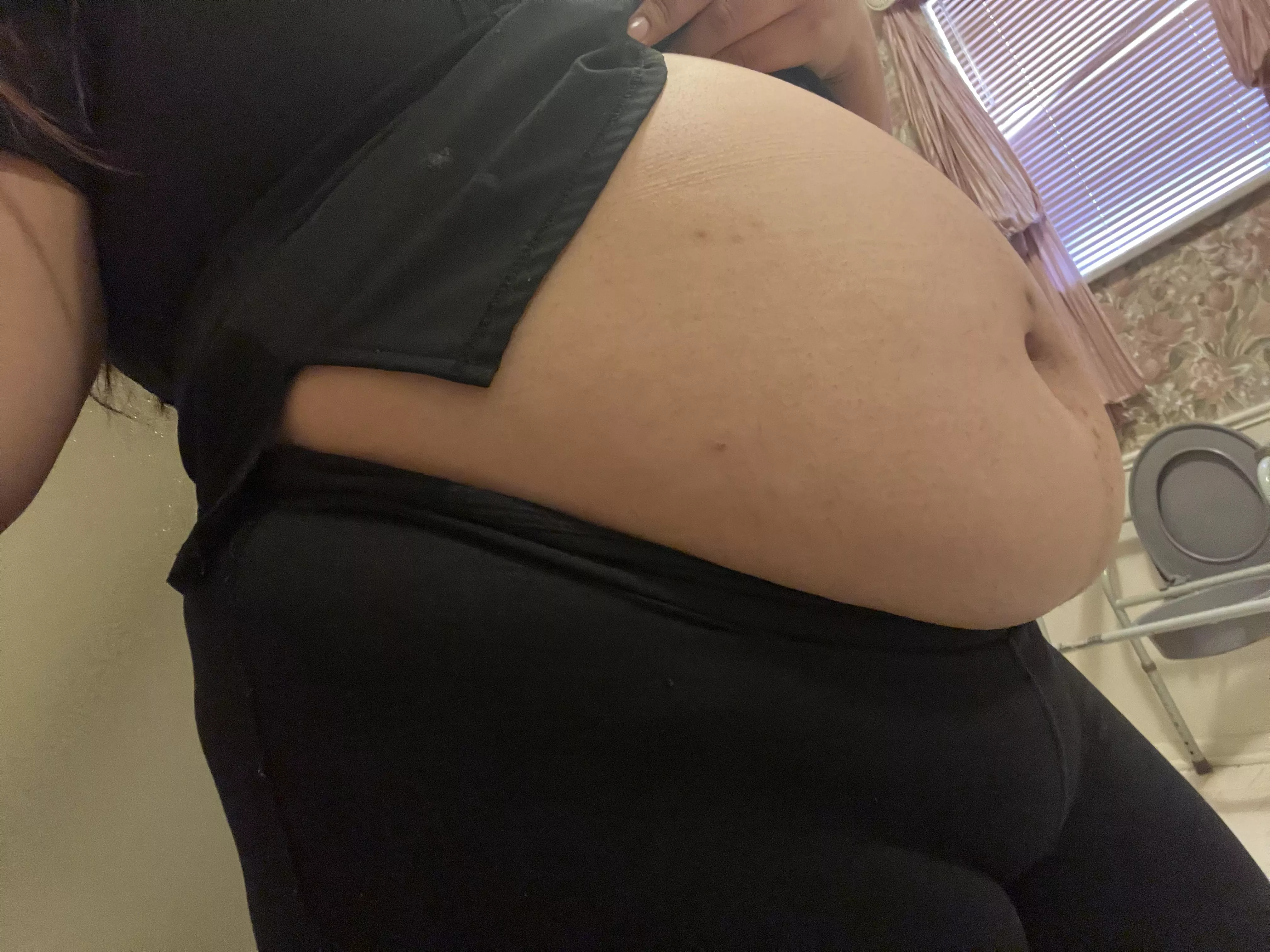 got in trouble at work today for wearing leggings since my uniform doesn’t fit anymore 😩