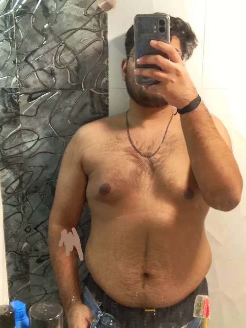 Hii! M21 cub here looking for his cougar mommy. Hmu 😋🥰