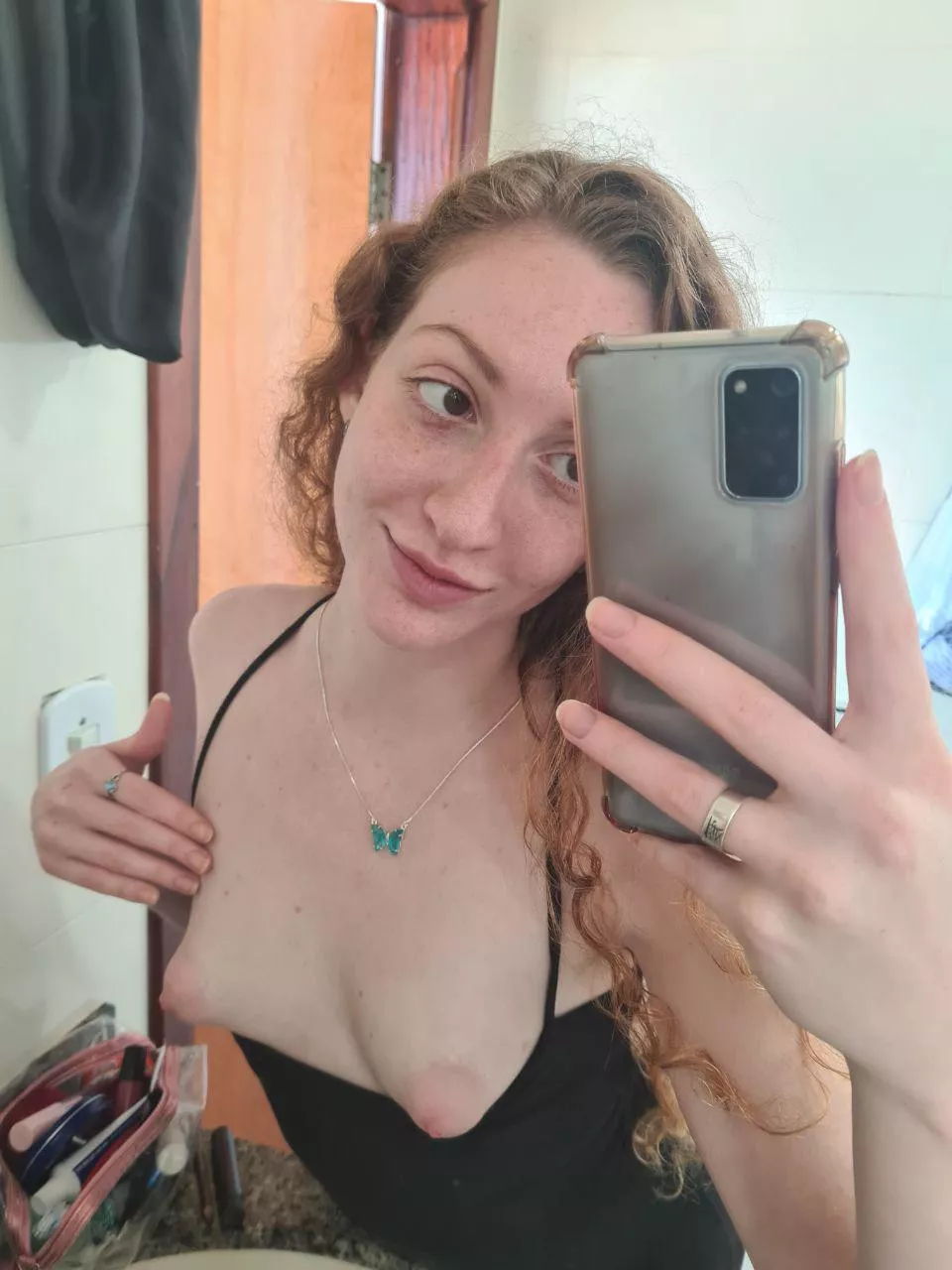 I know I am not as big as the other women on here but I hope you will enjoy these small saggys anyway <3