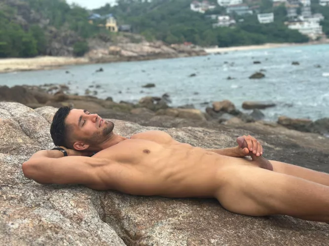 I love holidaying in such beautiful places)