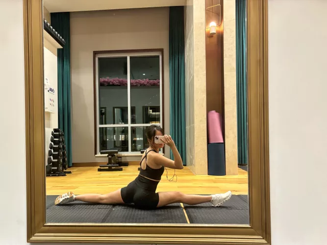 i need a gym buddy :c