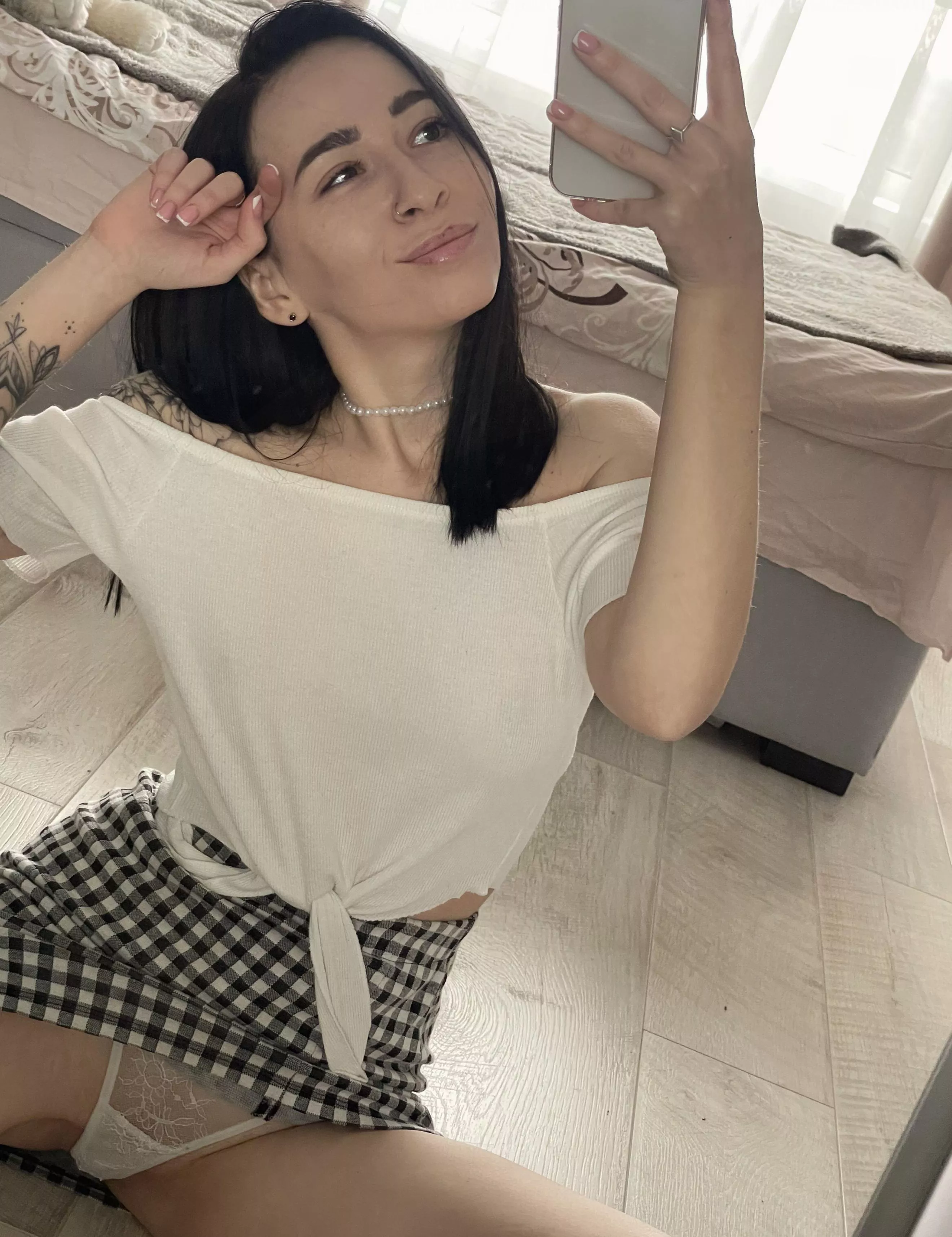 I was wondering if this is not too much skin to show on a first date