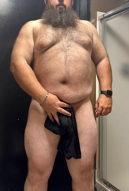 Little post leg day pic while I go struggle to walk ☠️