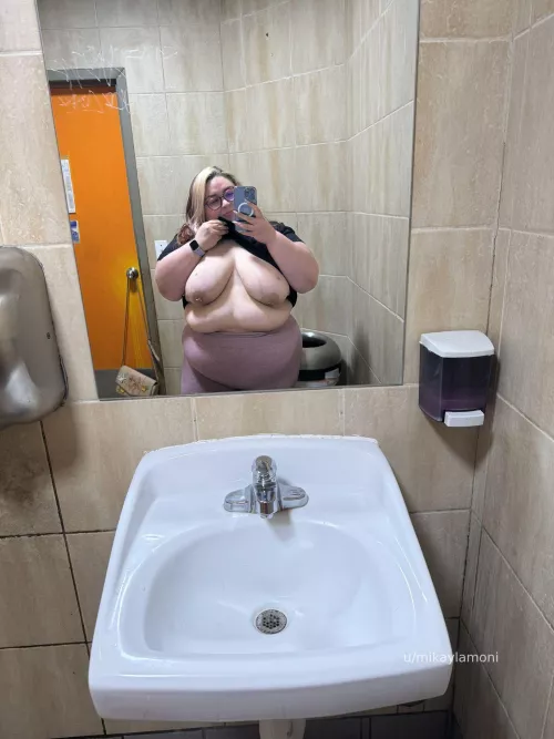 Mirror selfies are always more fun when I flash my titties