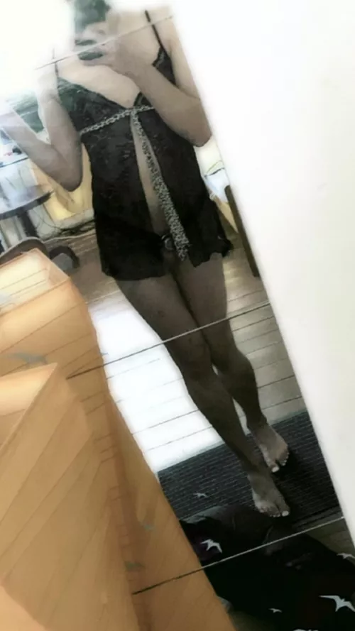 My Mommy makes me wear my cage when she is not home💖😊