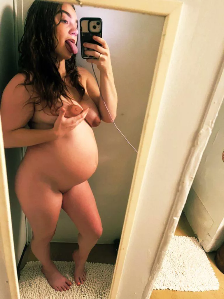 Pregnant girls pussy is better 