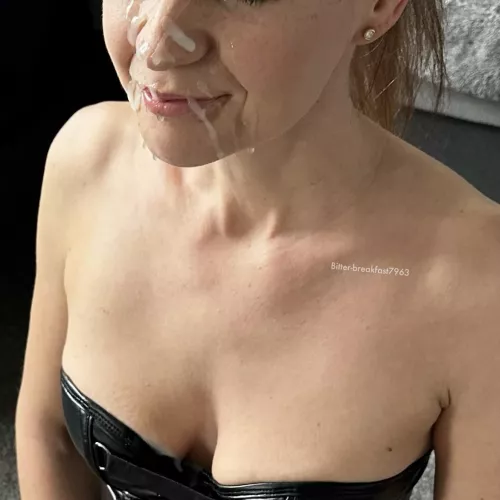 Sitting here like a good little cum milf.